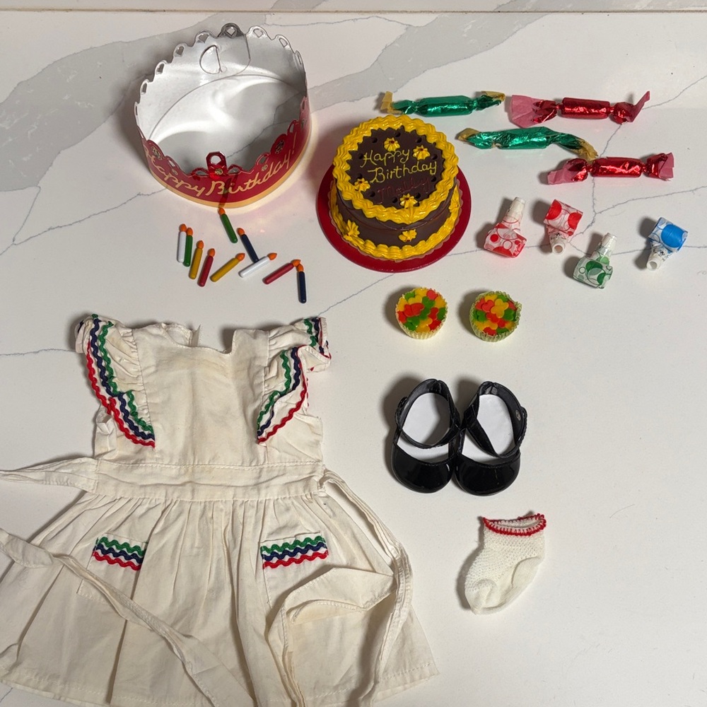 American Girl Molly Birthday outfit and Cake